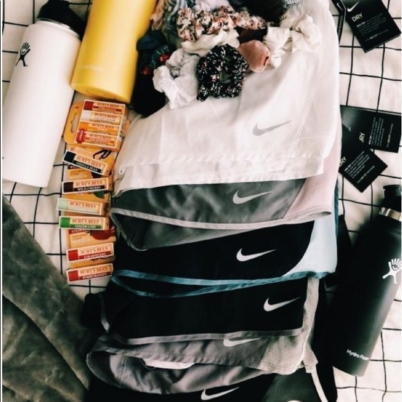 athletic clothing mystery box - Picture 2 of 4